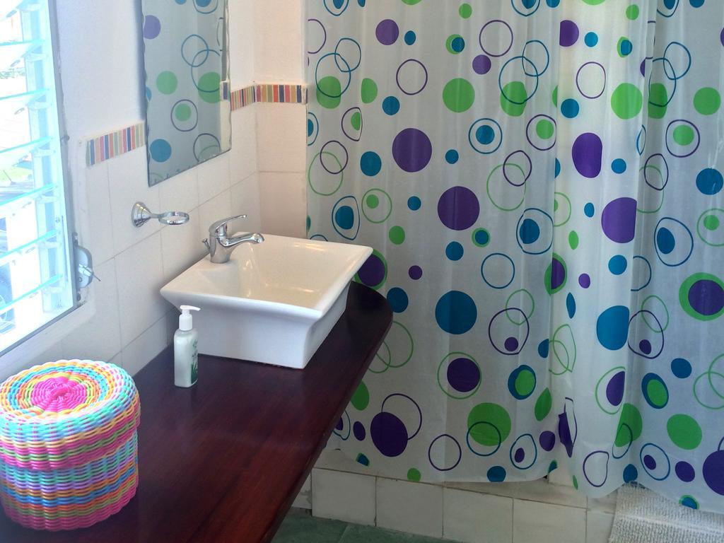 Casa Del Rayo Verde Hotelito Solidario Portobelo Chambre photo