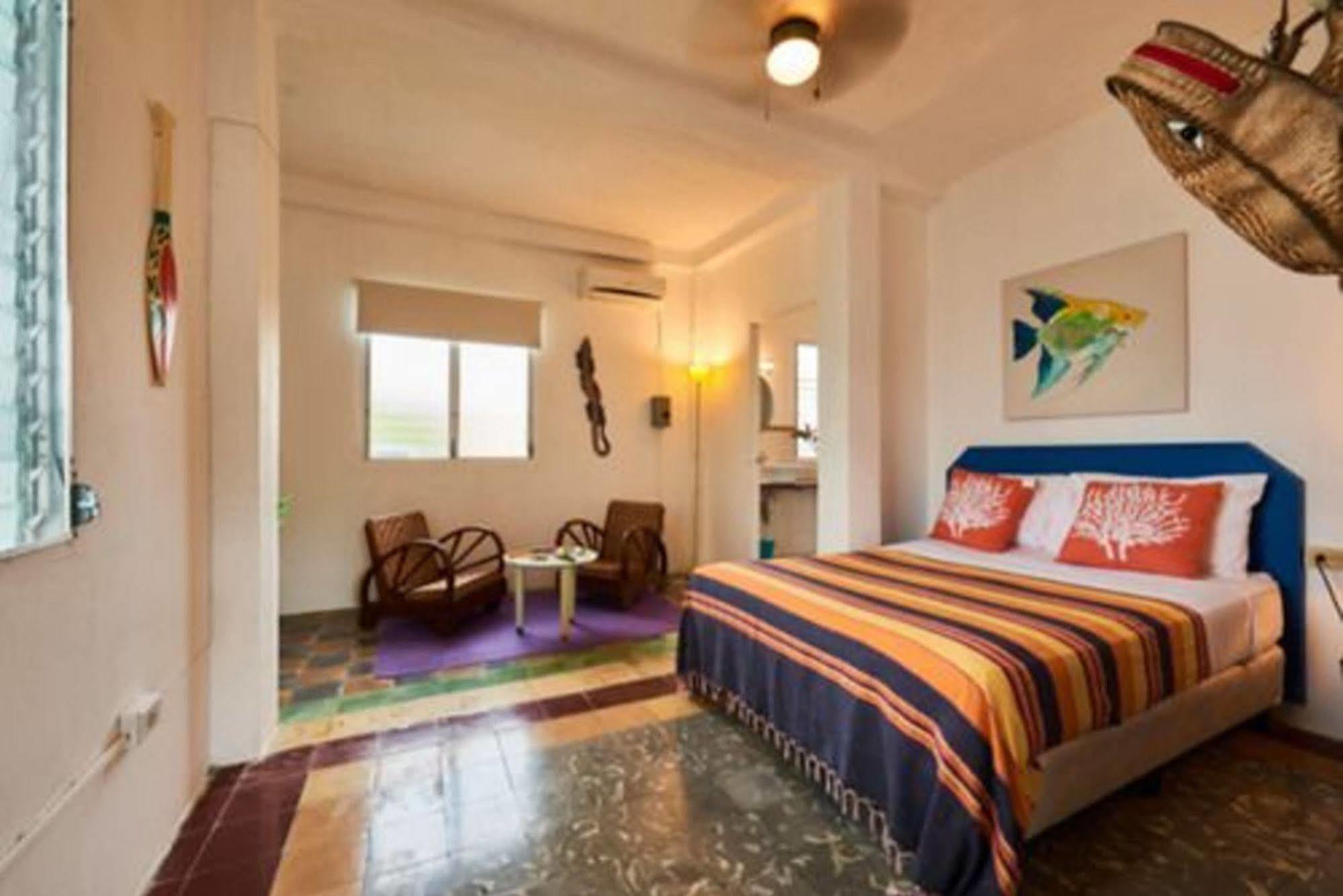 Casa Del Rayo Verde Hotelito Solidario Portobelo Extérieur photo